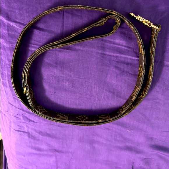 𝑪𝑼𝑺𝑻𝑶𝑴 𝑳𝑽 𝑪𝑨𝑵𝑽𝑨𝑺 𝑯𝑨𝑹𝑵𝑬𝑺𝑺 & 𝑴𝑨𝑻𝑪𝑯𝑰𝑵𝑮 𝑳𝑬𝑨𝑺𝑯. - Picture 3 of 4